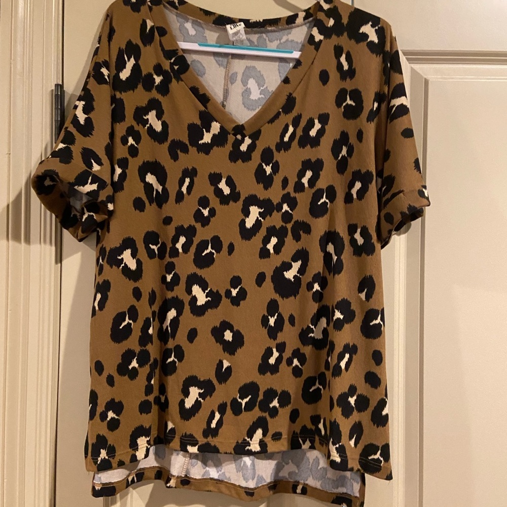 Woman large top